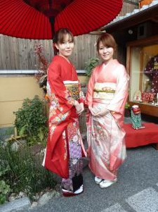 家族旅行で京都でお正月を迎えられたちひろさん、ちあきさん姉妹